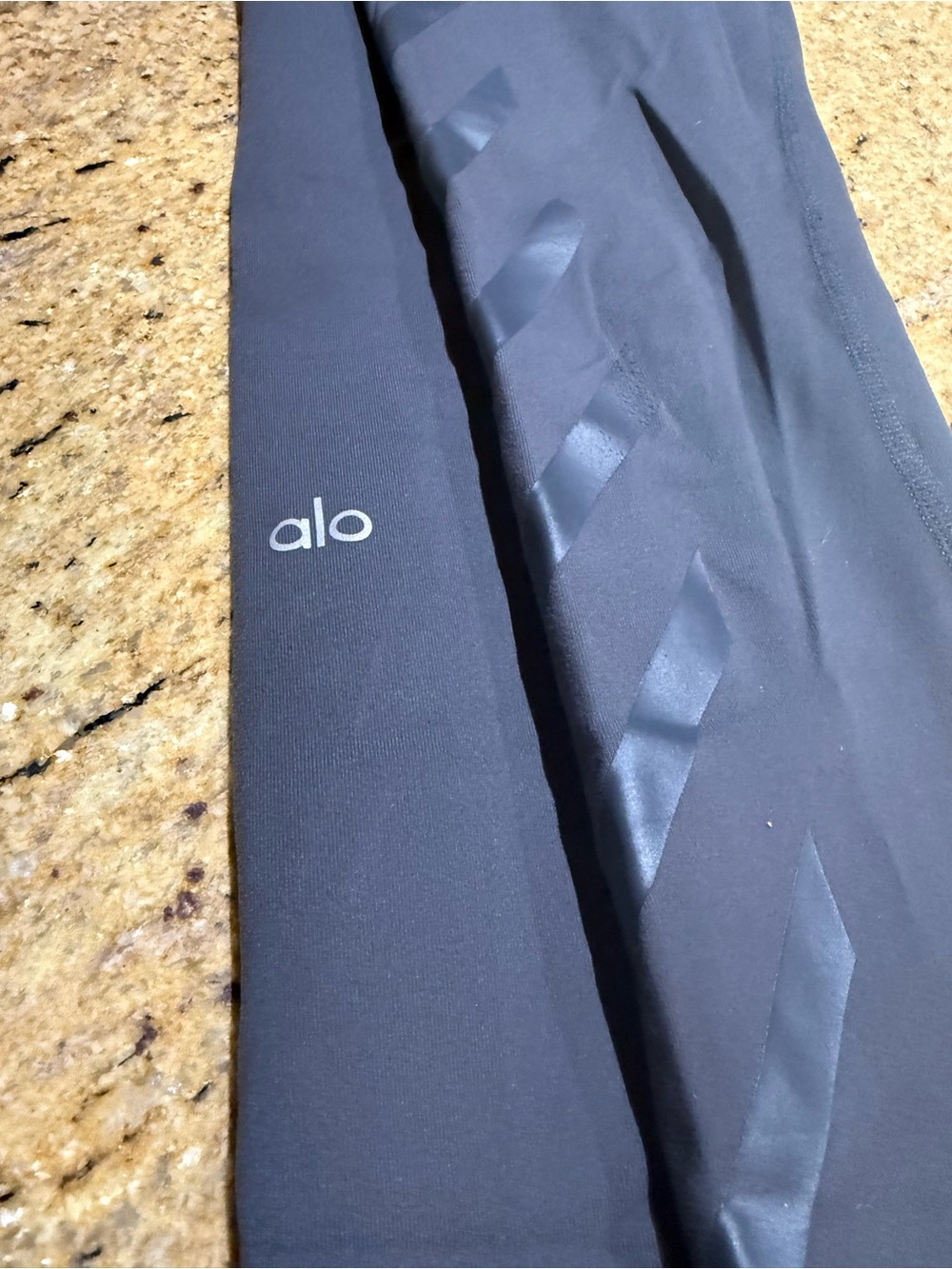 ALO Leggings